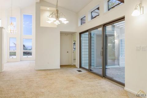 21599 Glenoak Pl, Tehachapi, CA 93561 photo 13