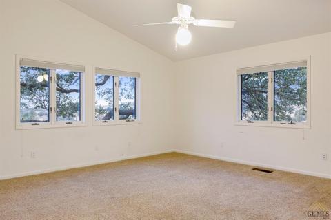 21599 Glenoak Pl, Tehachapi, CA 93561 photo 30