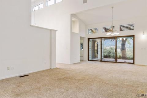 21599 Glenoak Pl, Tehachapi, CA 93561 photo 11