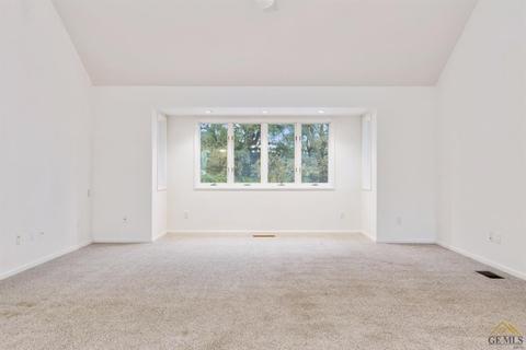 21599 Glenoak Pl, Tehachapi, CA 93561 photo 9