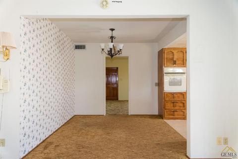 403 Elm St, Shafter, CA 93263 photo 11