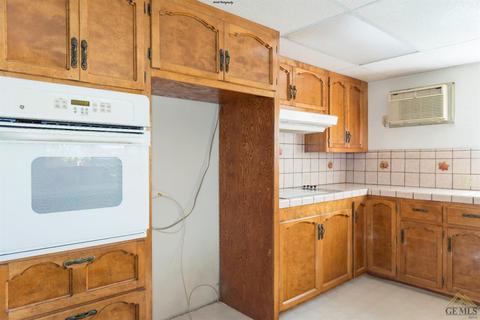 403 Elm St, Shafter, CA 93263 photo 7