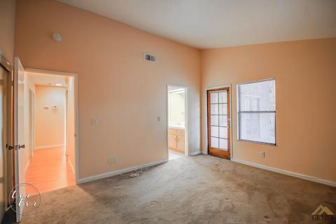 6200 Castleton St, Bakersfield, CA 93313 photo 14