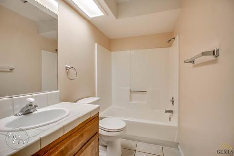 6200 Castleton St, Bakersfield, CA 93313 photo 13