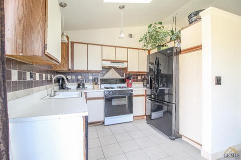 205 Chestnut Ct, Tehachapi, CA 93561 photo 7