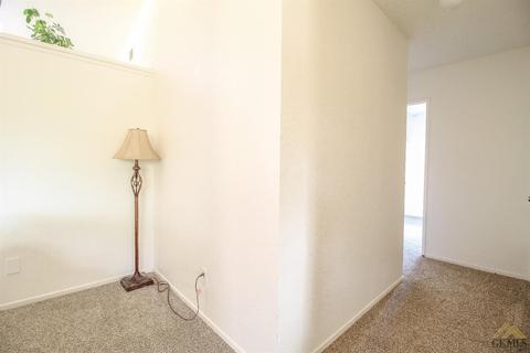 205 Chestnut Ct, Tehachapi, CA 93561 photo 17
