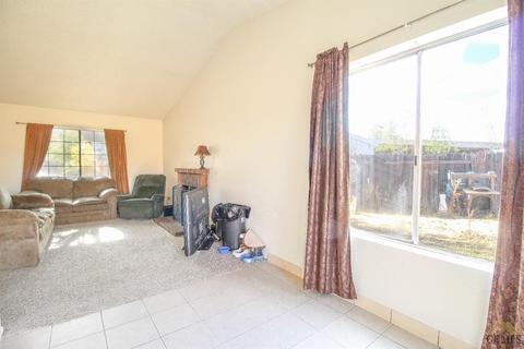 205 Chestnut Ct, Tehachapi, CA 93561 photo 6
