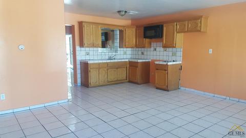 8321 Collison St, Lamont, CA 93241 photo 6