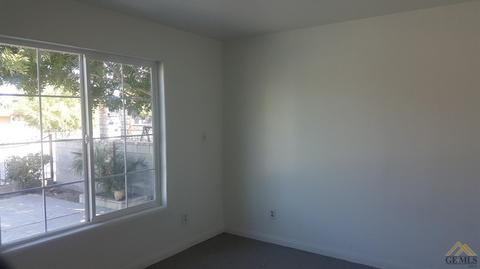 8321 Collison St, Lamont, CA 93241 photo 9
