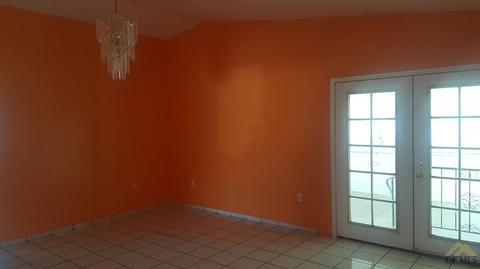 8321 Collison St, Lamont, CA 93241 photo 7