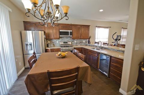 1401 Verde Ct, Arvin, CA 93203 photo 5