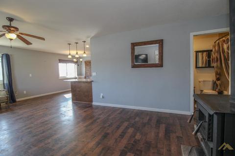 25601 Jacaranda Dr, Tehachapi, CA 93561 photo 4