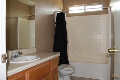 858 Verde St, Shafter, CA 93263 photo 7
