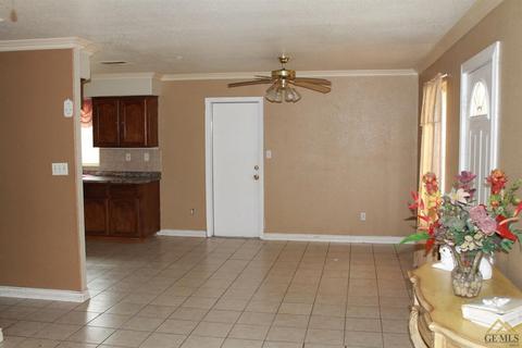 858 Verde St, Shafter, CA 93263 photo 4
