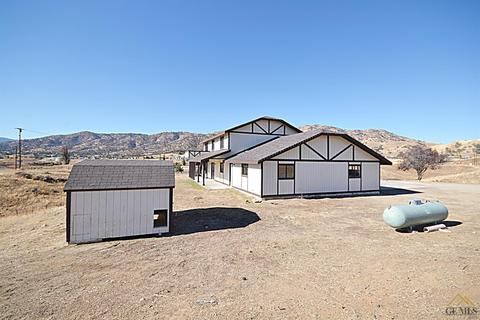 23653 Woodford Tehachapi Rd, Tehachapi, CA 93561 photo 31