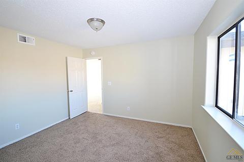 23653 Woodford Tehachapi Rd, Tehachapi, CA 93561 photo 10
