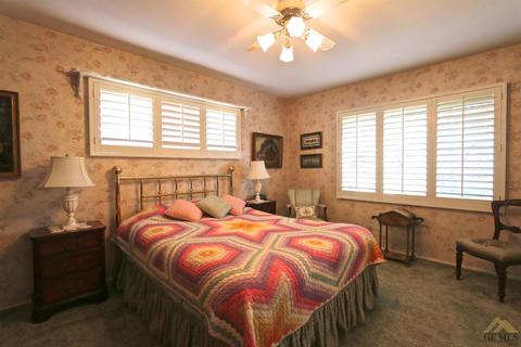 2452 Pine St, Bakersfield, CA 93301 photo 19