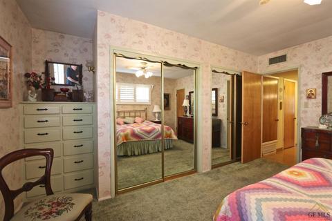 2452 Pine St, Bakersfield, CA 93301 photo 20