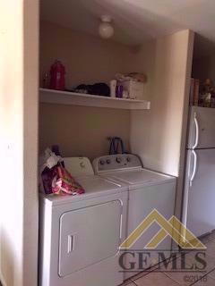 2745 Central Park Dr, Wasco, CA 93280 photo 7