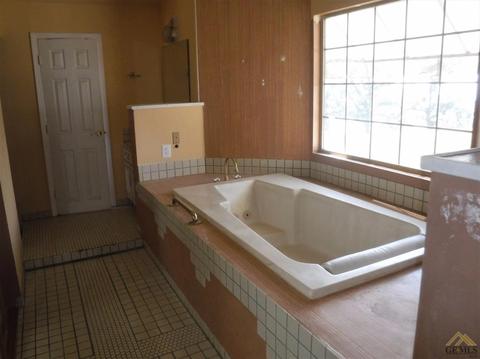 27130 El Camino Dr, Tehachapi, CA 93561 photo 13