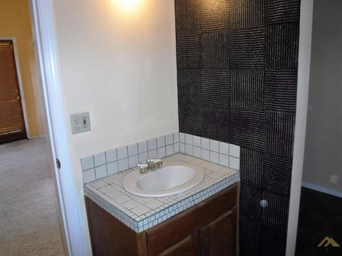 27130 El Camino Dr, Tehachapi, CA 93561 photo 10