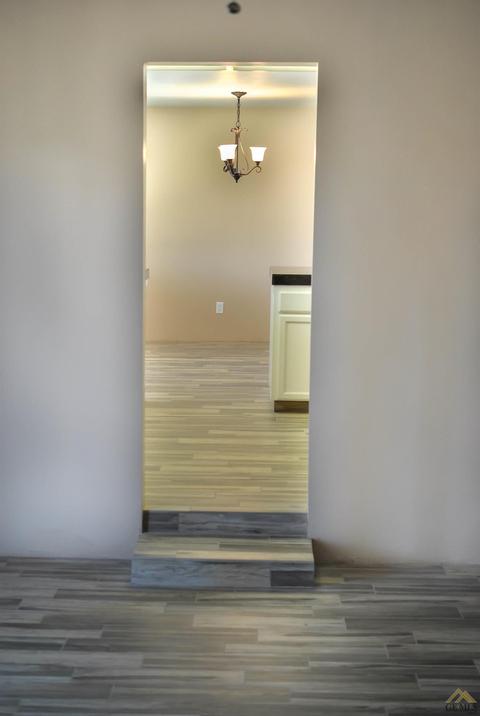 27507 Maple St, Taft, CA 93268 photo 4