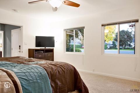 2481 Beech St, Bakersfield, CA 93301 photo 24