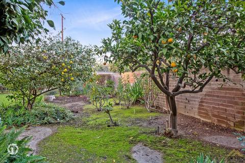 2481 Beech St, Bakersfield, CA 93301 photo 38