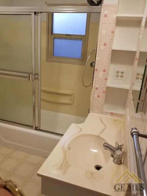 1417 Mark St, Arvin, CA 93203 photo 7