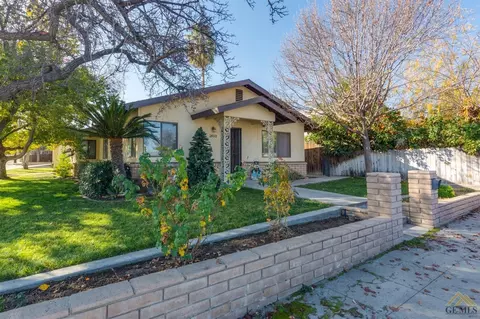 203 Calvin St, Taft, CA 93268 photo 2