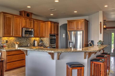 24780 Paramount Dr, Tehachapi, CA 93561 photo 5