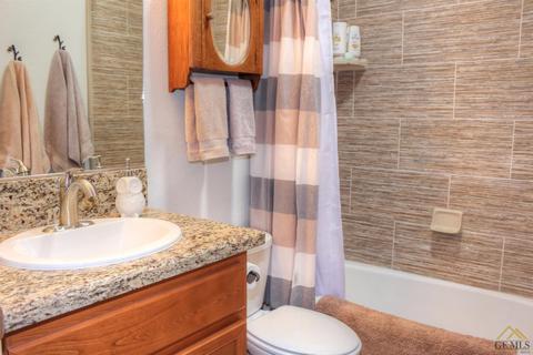 24780 Paramount Dr, Tehachapi, CA 93561 photo 12