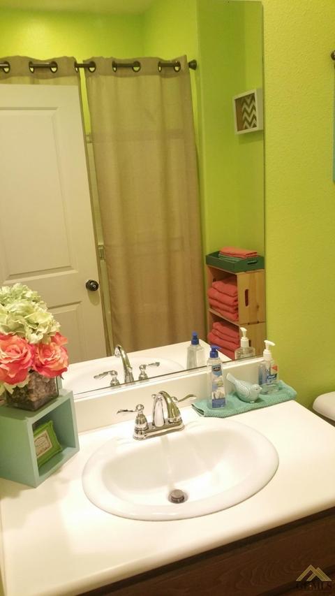 4513 Basque St, Bakersfield, CA 93313 photo 8