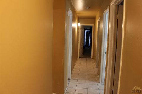 8401 Winlock St, Bakersfield, CA 93312 photo 10