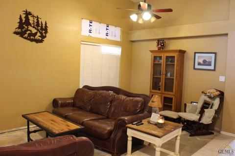 8401 Winlock St, Bakersfield, CA 93312 photo 5