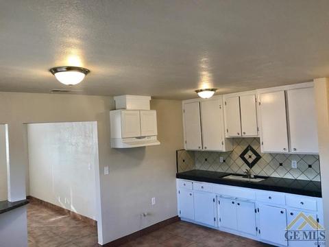 607 Monroe St, Arvin, CA 93203 photo 2