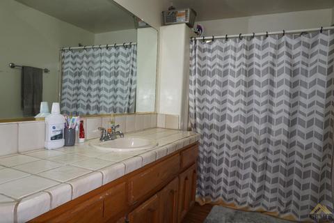 407 Fillmore St, Taft, CA 93268 photo 12