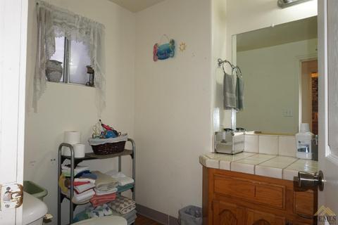 407 Fillmore St, Taft, CA 93268 photo 11