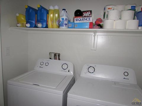 318 Mark Ave, Shafter, CA 93263 photo 8