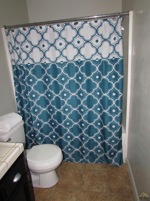 318 Mark Ave, Shafter, CA 93263 photo 18