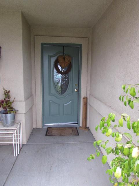 318 Mark Ave, Shafter, CA 93263 photo 2