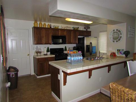 318 Mark Ave, Shafter, CA 93263 photo 5