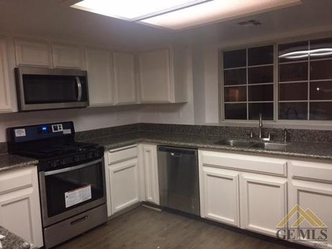 262 Potter St, Shafter, CA 93263 photo 2