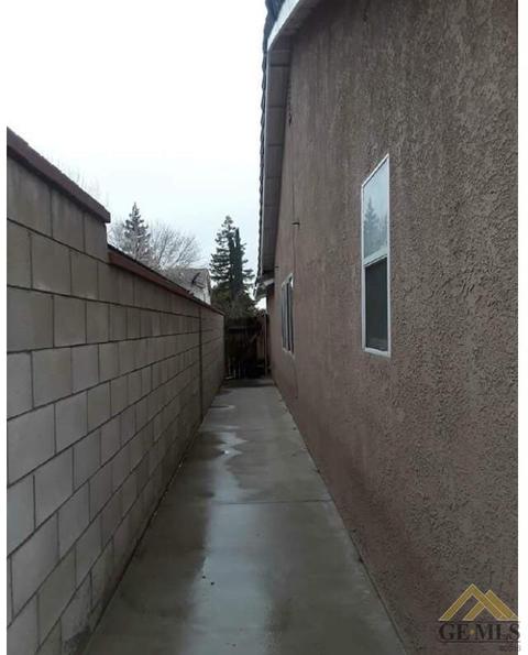 6404 Springtime Ct, Bakersfield, CA 93313 photo 8