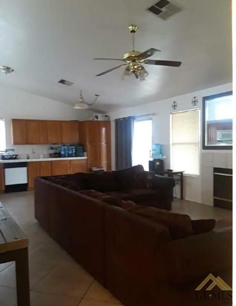 6404 Springtime Ct, Bakersfield, CA 93313 photo 3