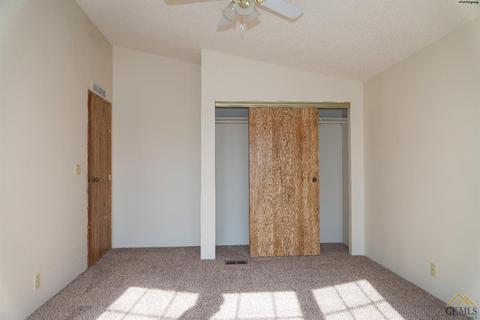 2113 Breezeway Dr, Bakersfield, CA 93306 photo 17