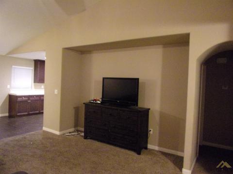 4015 Corner Stone Way, Bakersfield, CA 93311 photo 4