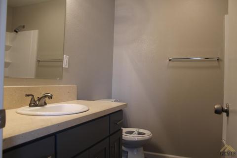 207 Ash St, Taft, CA 93268 photo 9