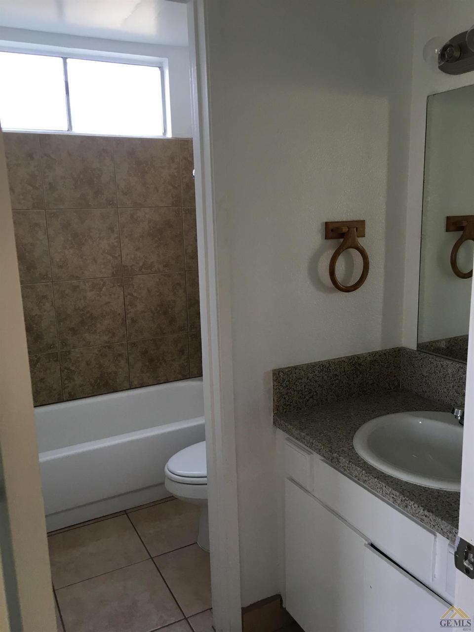  4400 Country Wood Ln, Bakersfield, CA 93313 photo 21