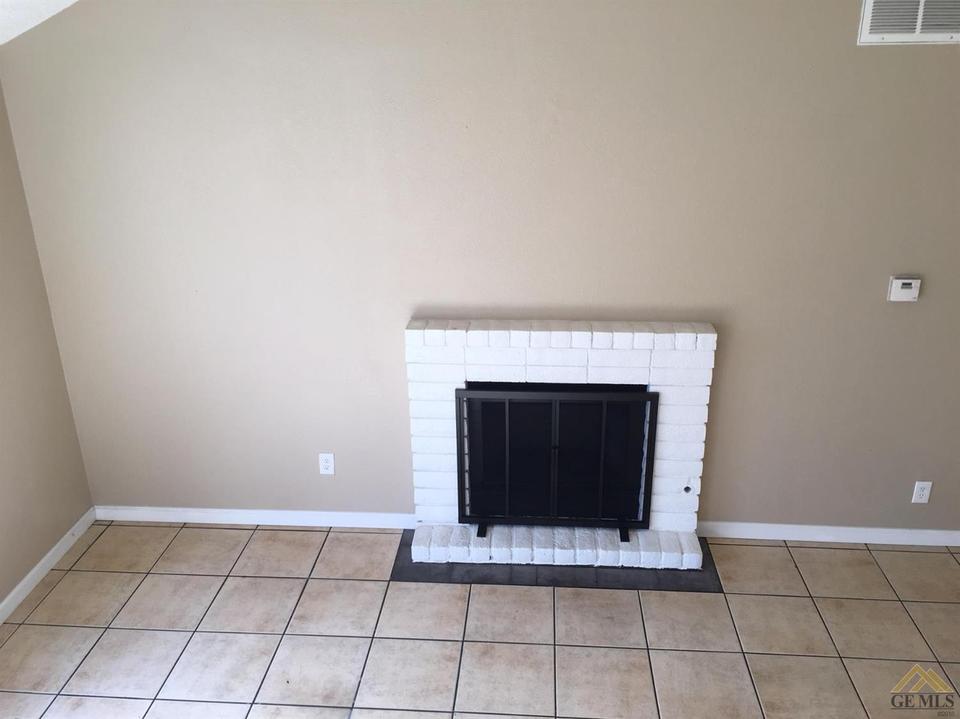  4400 Country Wood Ln, Bakersfield, CA 93313 photo 5